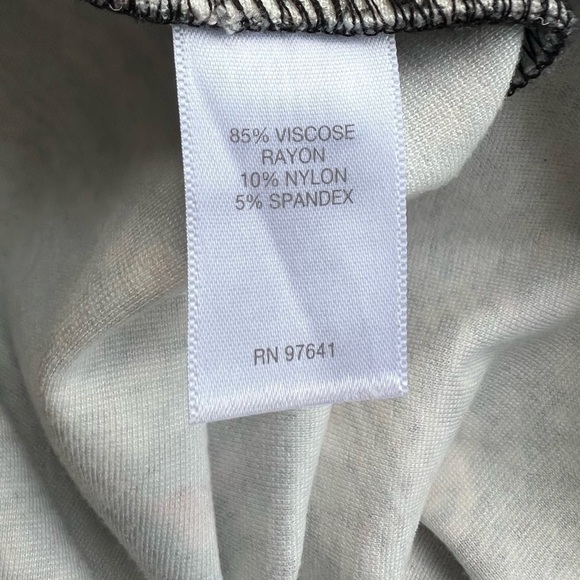 J. Jill Mod Paisley Jacobean Print Ponte Pencil Skirt Size Medium - Picture 4 of 7